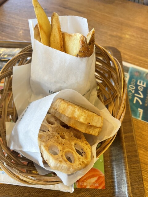 フレッシュネスバーガー 泉Ａｃｓ店 - 八乙女（ハンバーガー）の写真