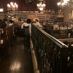 NADNYE - 店内佇まい➁