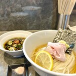 RAMEN ROOM 18 - 鰹昆布水のつけ麺