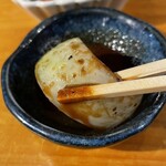 つぼやホルモン - 付いてくる玉ねぎ