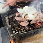 つぼやホルモン - 玉ねぎ投入