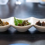 磯料理 かね八寿し - 2025.7 あわびの肝三種盛り（1,100円）塩辛、甘露煮、醤油漬