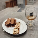 SUBA VS - 八つ橋と奈良漬けレーズンバターとレバノンワインの（白）