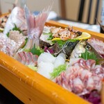 磯料理 かね八寿し - 2025.7 伊勢えび・あわび・さざえ・地魚盛り合わせ（4～5人前 22,000円）