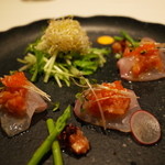 東郷 - お造り 本日の鮮魚 ポン酢ドレッシングのサラダと一緒にさっぱりと 2014.9.2x