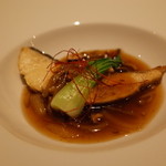 東郷 - 魚 鳥羽産脂の乗った鰆のパンフライ キノコやチンゲン菜の甘酢あんかけ 2014.9.2x