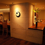 東郷 - 店内中央の柱 2014.9.2x