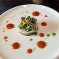炅 - 小楢カニ・エビとクスクス　パプリカとバジルソース
