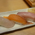 佐渡のすし 弁慶 - スモーク３点盛り