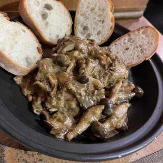 「地養鶏のグリルポルチーニクリーム」が絶品！