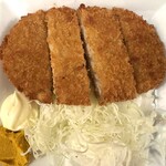 国民酒場 じぃえんとるまん - とんかつ：350円