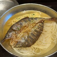 京味 もと井 - アマゴ干物の唐揚げ　煮麺