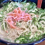 博多ラーメン　本丸亭 - トッピング完了