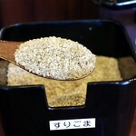 博多ラーメン　本丸亭 - すりごま