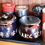 博多ラーメン　本丸亭 - 調味料