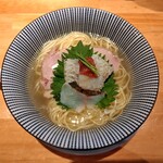 麺家 たけ田 - 熟成伊佐木と鱧の炙り潮蕎麦