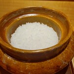 炭火割烹 庵 - 炊きたてのゴハン