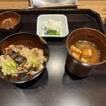 京味 もと井 - 鰻ご飯　スパイス味噌汁