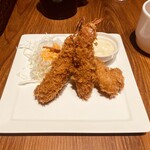 ビフテキ家あづま - エビフライ