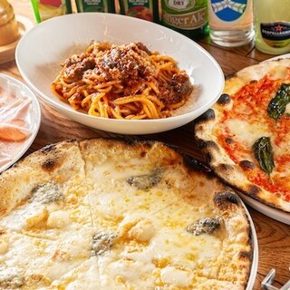 特製和牛ミートソースパスタや多種多彩なアラカルトにもご注目◎