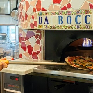 人気店がピッツァ業態に初進出！本格石窯ピッツァは必食◎