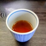玉屋 - 卓上常備のポットで、常に熱々がいただける嬉しいサービス。