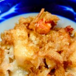 玉屋 - 衣は"つなぎ"程度で、食材の風味を堪能できます。