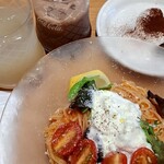 ポポラマーマ - 刻み付けておりマスよ先生…ッ！ポポラさんは、かつて存在していた、『ゆるキャラグランプリ』にも、参加されていた様ですね。私はお見掛けした事は有りませんが、イベント等で視られている着ぐるみで。何位であった