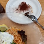 ポポラマーマ - 雄叫びと共にスマホを打楽器にしかける寸前でしたよ先生。あやうく、液晶がウロコ雲になる所でした…。アップデートしなければ良かったのかナぁ嗚呼☆ミ　リアリスト　目蓋の裏の映写機を　久々廻すティラミスを食み