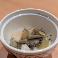 新地 鮓 ゆうじろう - ベシャメルソースもアワビの肝ソースを合わせたアワビご飯