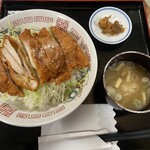 小梨平食堂 - 山賊丼のご飯大盛 1550円（2025年7月）
