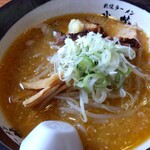 札幌ラーメン 武蔵 本店 - 生姜が乗っています