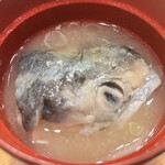 廻鮮寿司塩釜港 マリンゲート店 - あら汁はアラカルトで頼むと300円