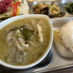 Bai toong - グリーンカレーアップ