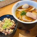 ramen case-K - 特製ラーメンしょうゆ＆ちゃーしゅーご飯