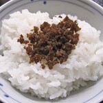 神乃湯ホテル - 夕食（土鍋炊きご飯）（米沢牛そぼろをのせて）