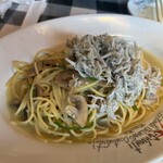 キャンティ・コモ - しらすのペペロンチーノ