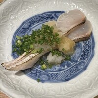 魚料理 あぎやお - 真魚鰹　炙り　辛味大根