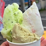 ジェラテリア ジェリーム - キウイ、ピスタチオ、いちごミルク