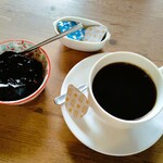 けや木 - 珈琲ゼリーとホット珈琲