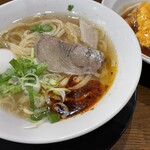 四川料理・蘭州ラーメン 牛王 - 