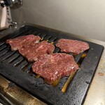 焼肉ぽむる - トンビ