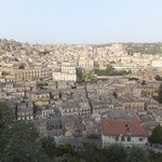 ANTICA DOLCERIA BONAJUTO - 2013年5月5日。夕方に世界遺産モディカの町に到着。