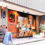 ヴィネリア・タユート - 