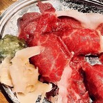 沖縄酒場 離〜Hanare〜 - 石垣牛にぎらん⁇寿司