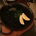 イカスミのパエリヤ