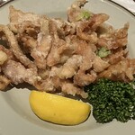 三九厨房 渋谷店 - 鶏皮のパリパリ揚げ