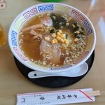 華門 - 料理写真:ラーメン ￥550！
