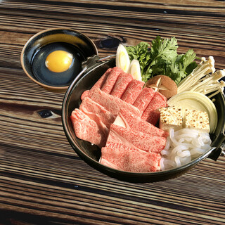 【白老牛のすき焼き】濃厚な肉の旨味を愉しむ極上の時間