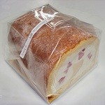 an - あまおう苺のﾛｰﾙｹｰｷ　ﾊｰﾌ　630円　（2013/12）　（’’